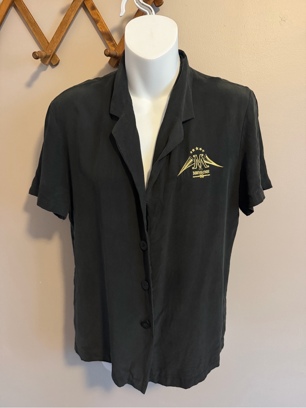MONDI Vintage Silk Short Sleeve Blouse Black Gold EmbroiderNavigation Crest 36